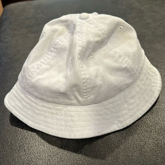Obey Giant white corduroy bucket hat o/s - Picture 1 of 4